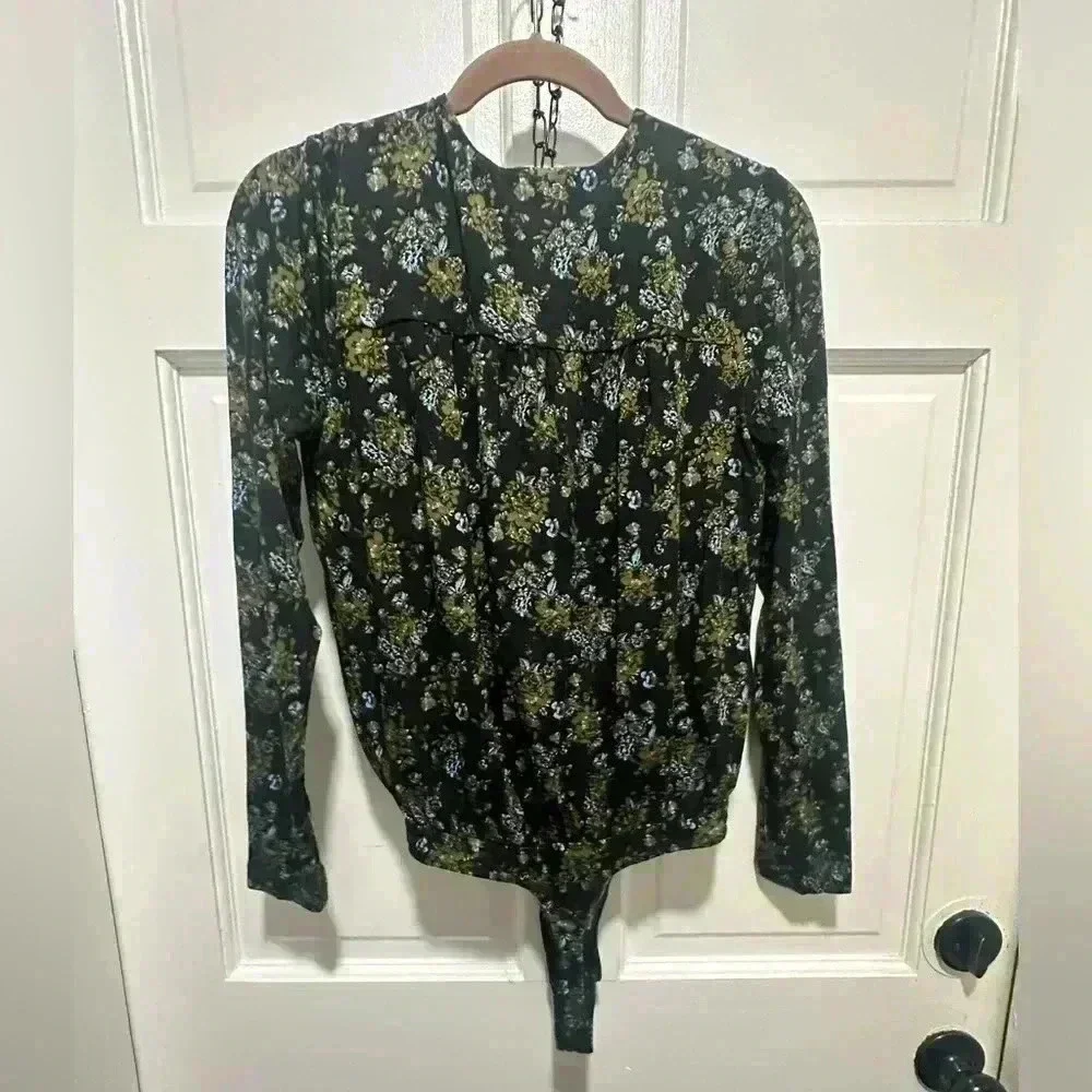Free People Printed Turnt Bodysuit Plunge V-Neck Black Size Medium NWOT